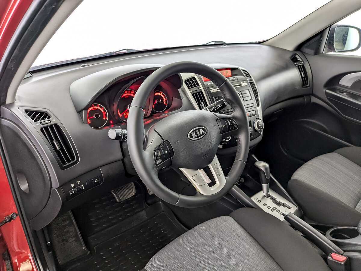 Купить Kia Ceed с пробегом. Фото: #13
