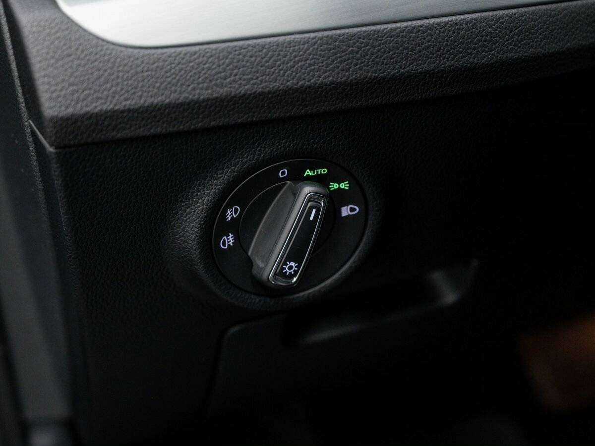 Купить Skoda Superb с пробегом. Фото: #17