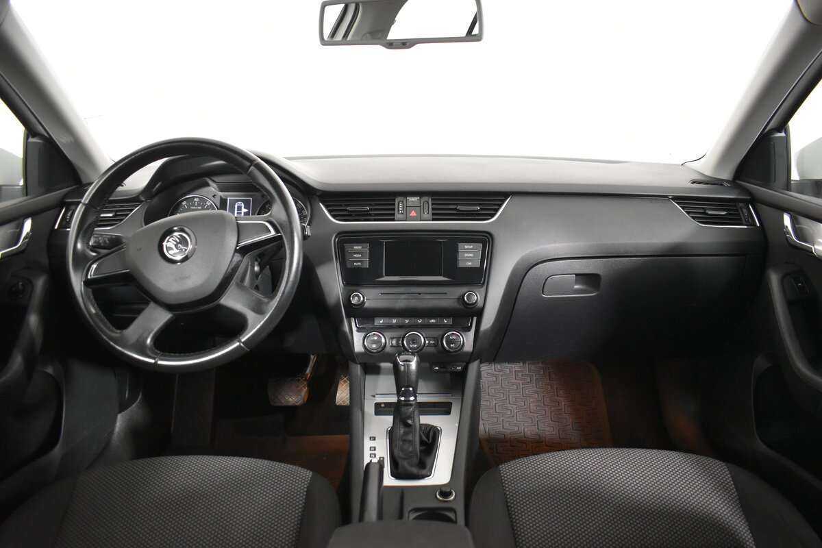Купить Skoda Octavia с пробегом. Фото: #15
