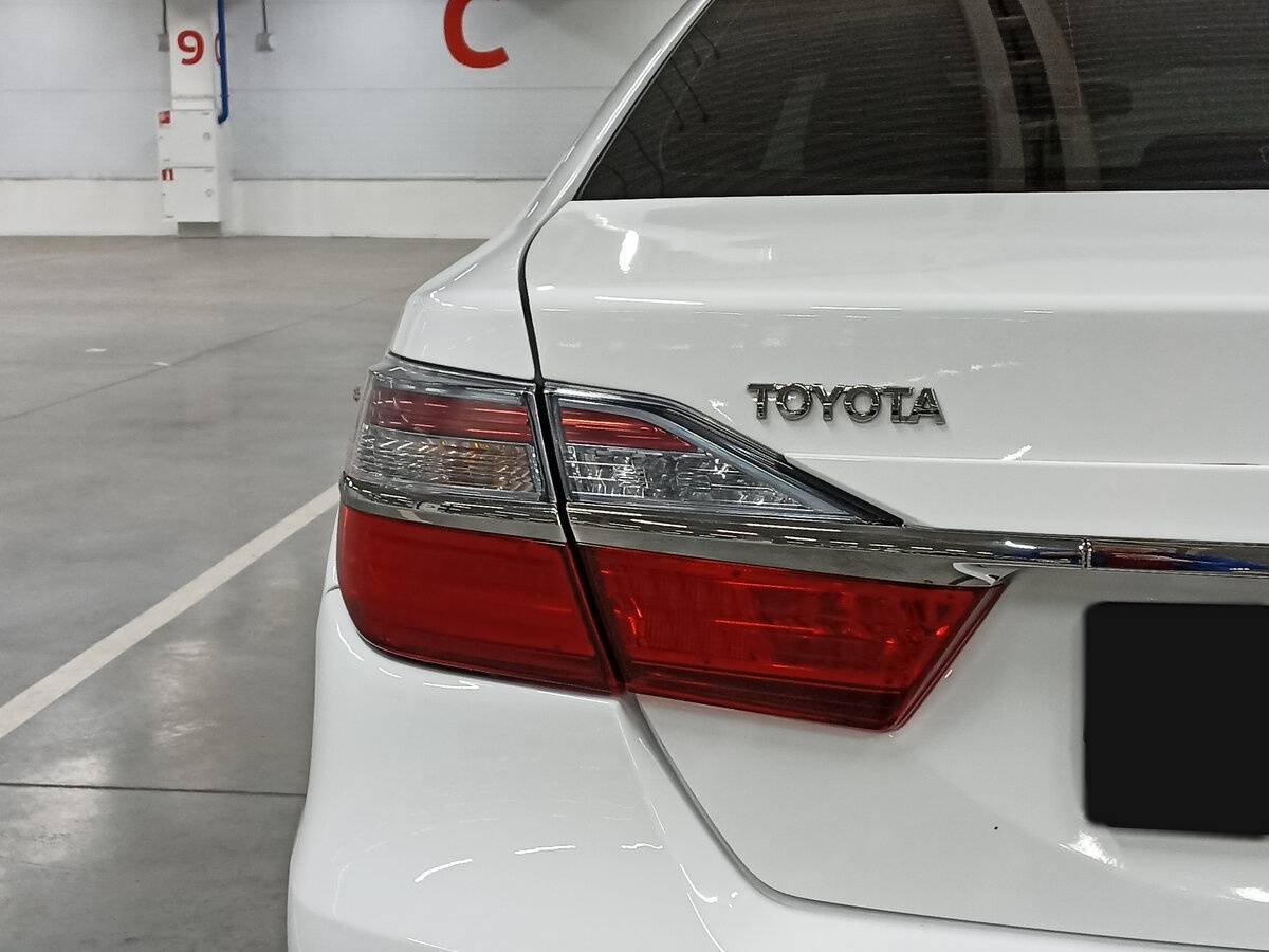 Купить Toyota Camry с пробегом. Фото: #8