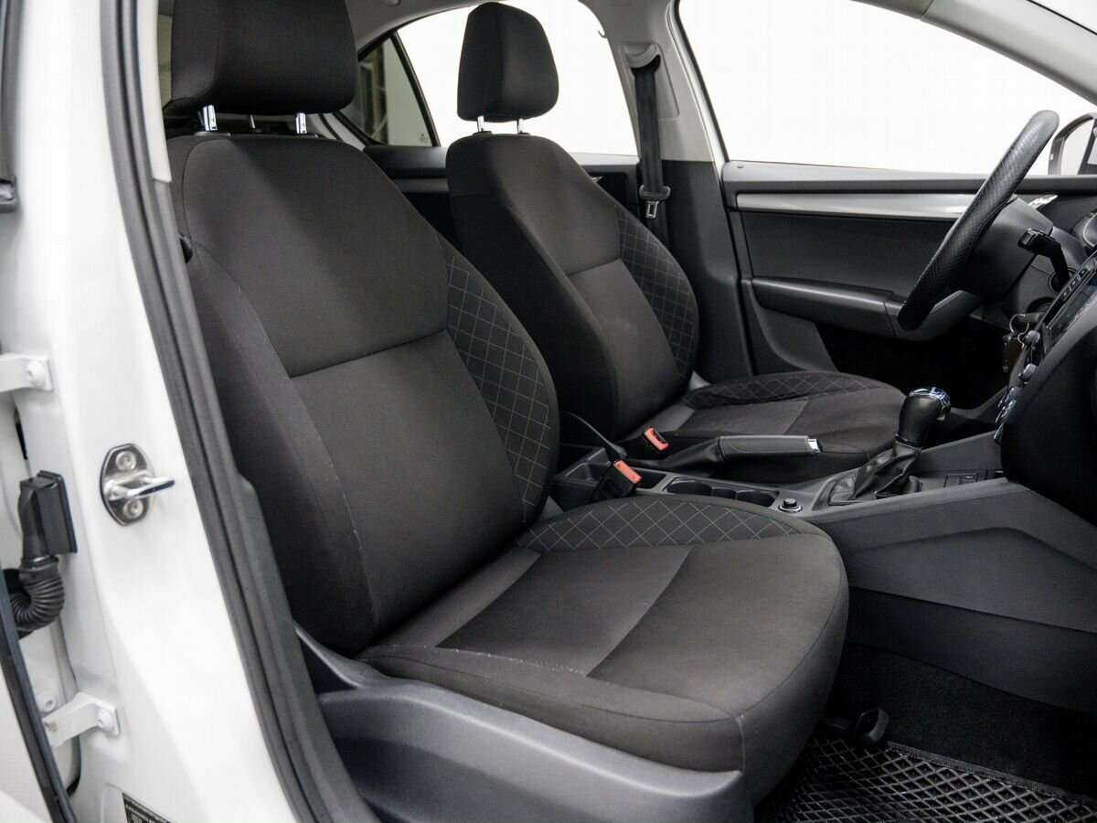 Купить Skoda Octavia с пробегом. Фото: #7