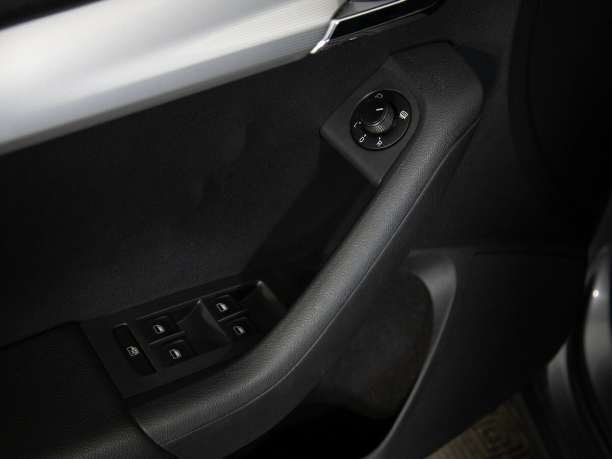 Купить Skoda Octavia с пробегом. Фото: #13