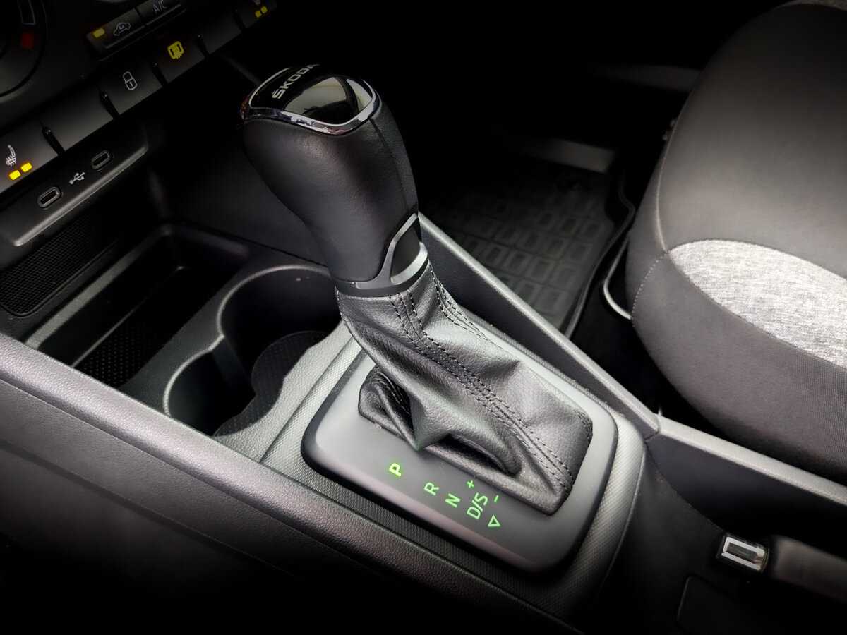 Купить Skoda Rapid с пробегом. Фото: #21