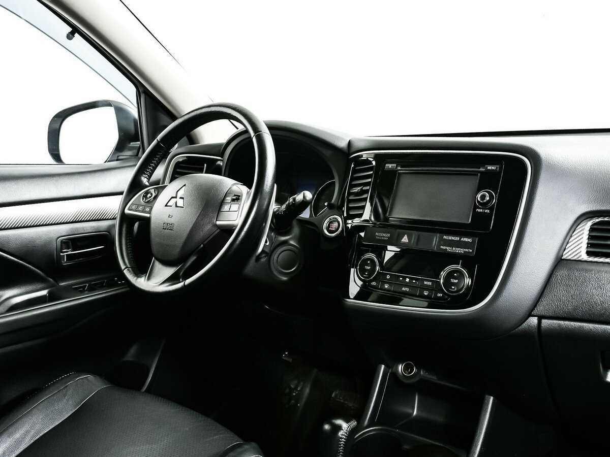 Купить Mitsubishi Outlander с пробегом. Фото: #8