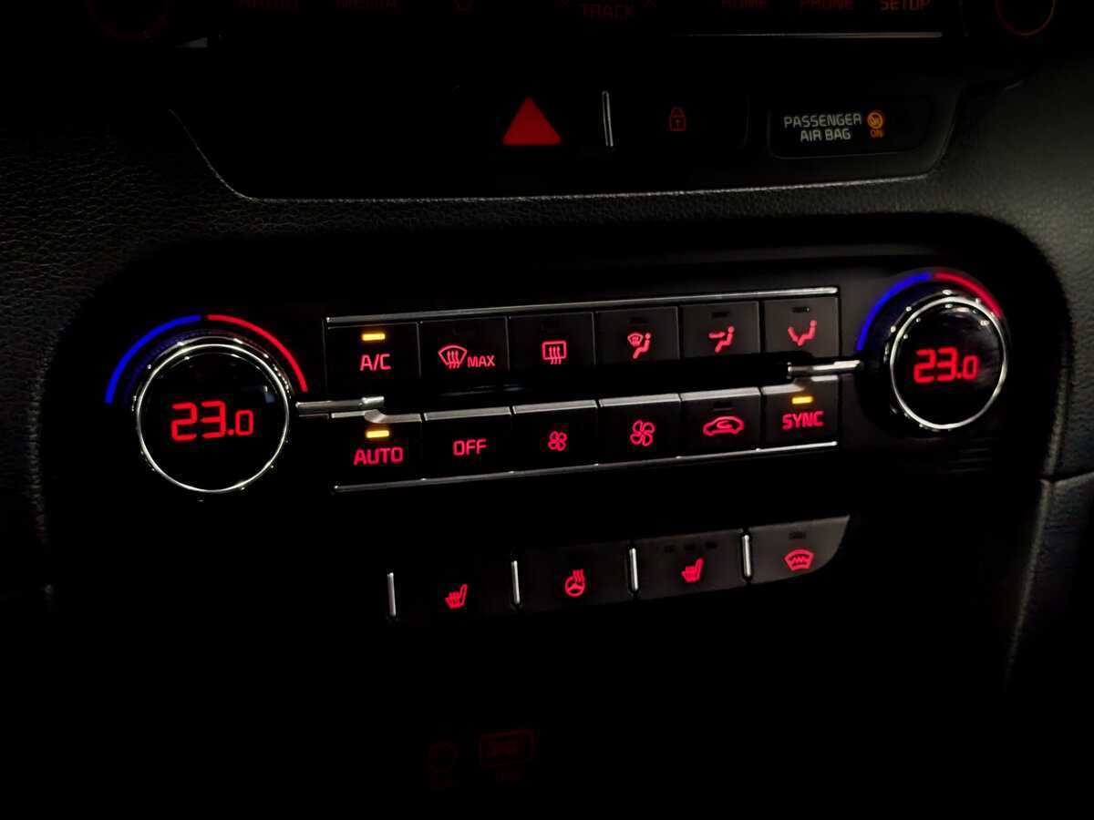 Купить Kia Ceed с пробегом. Фото: #22