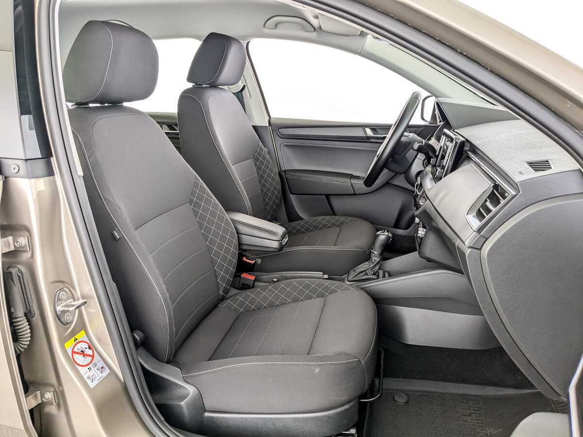 Купить Skoda Rapid с пробегом. Фото: #17