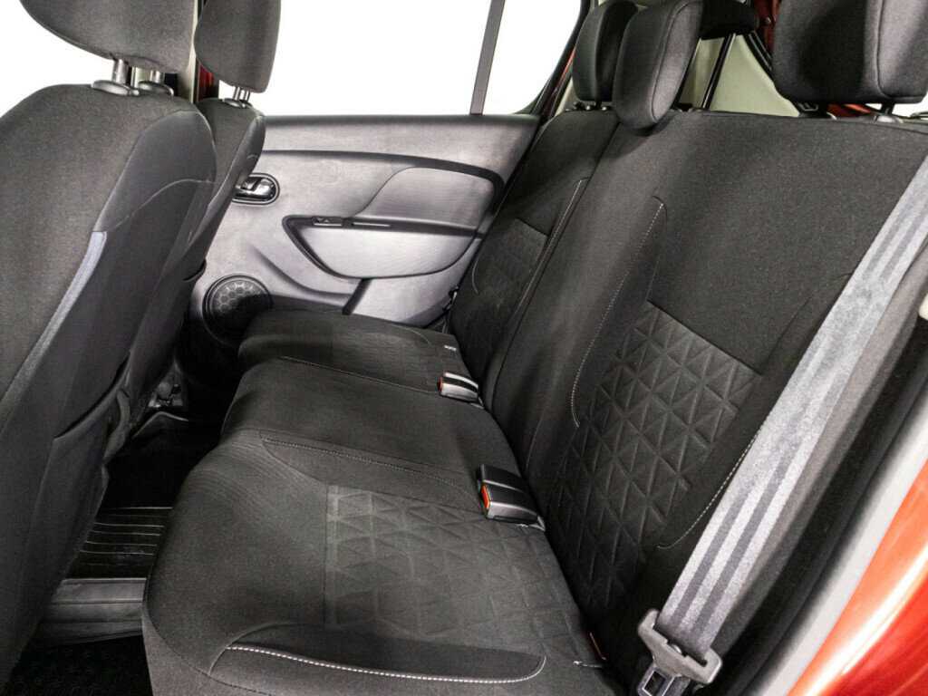 Купить Renault Sandero с пробегом. Фото: #9