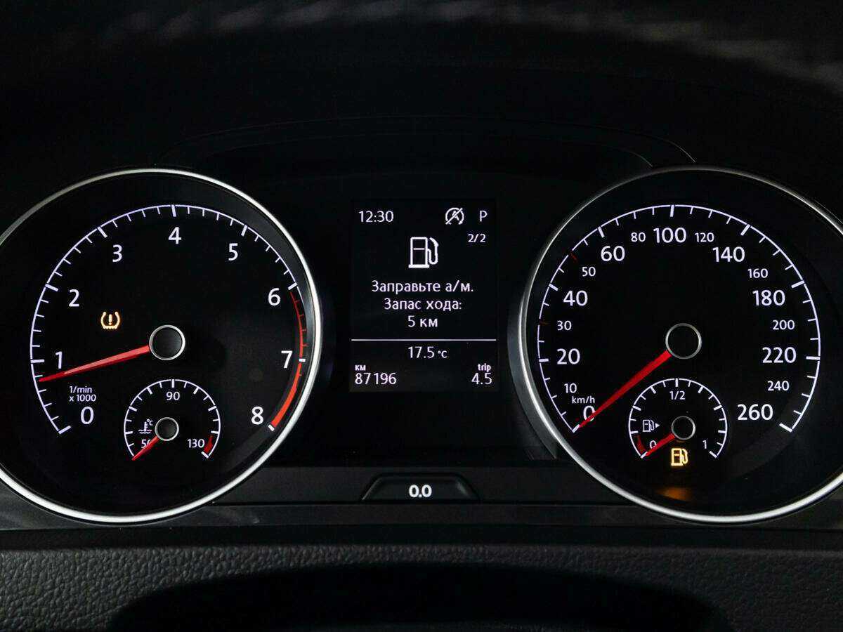 Купить Volkswagen Golf с пробегом. Фото: #11