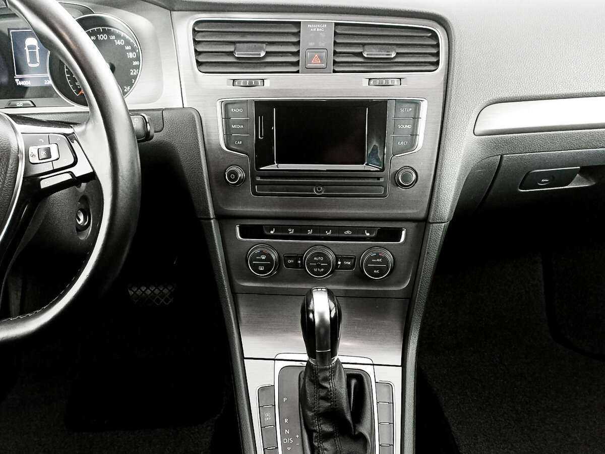 Купить Volkswagen Golf с пробегом. Фото: #12