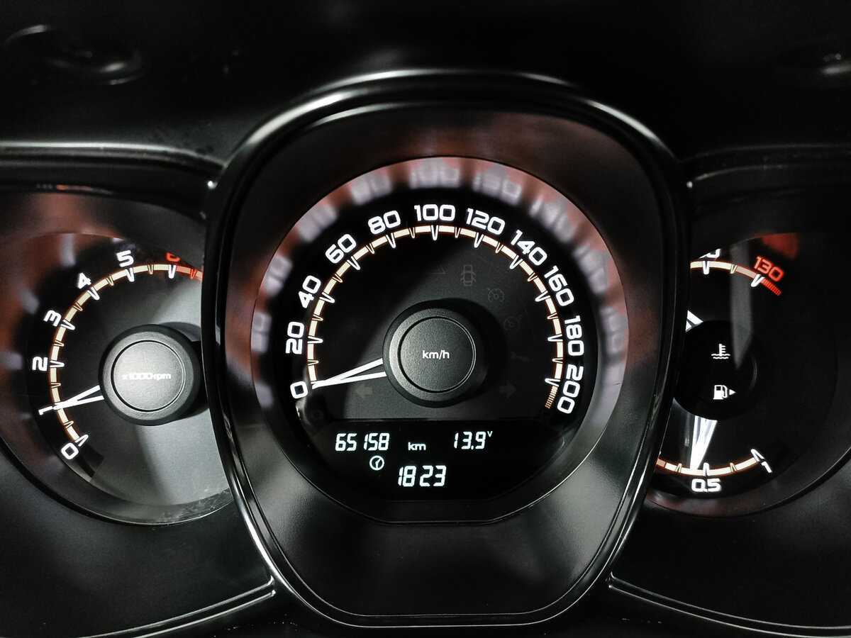 Купить Lada (ВАЗ) Vesta с пробегом. Фото: #8