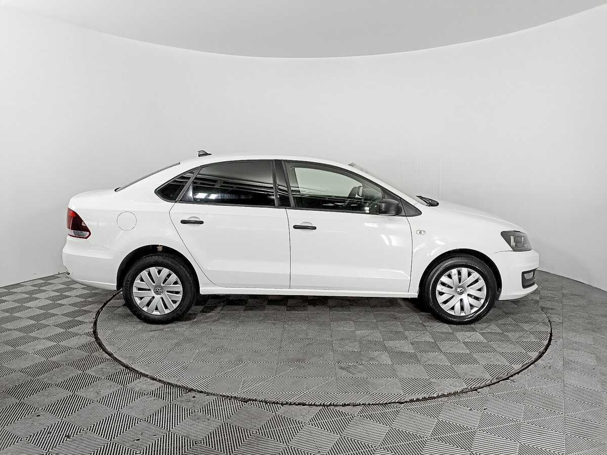 Купить Volkswagen Polo с пробегом. Фото: #3