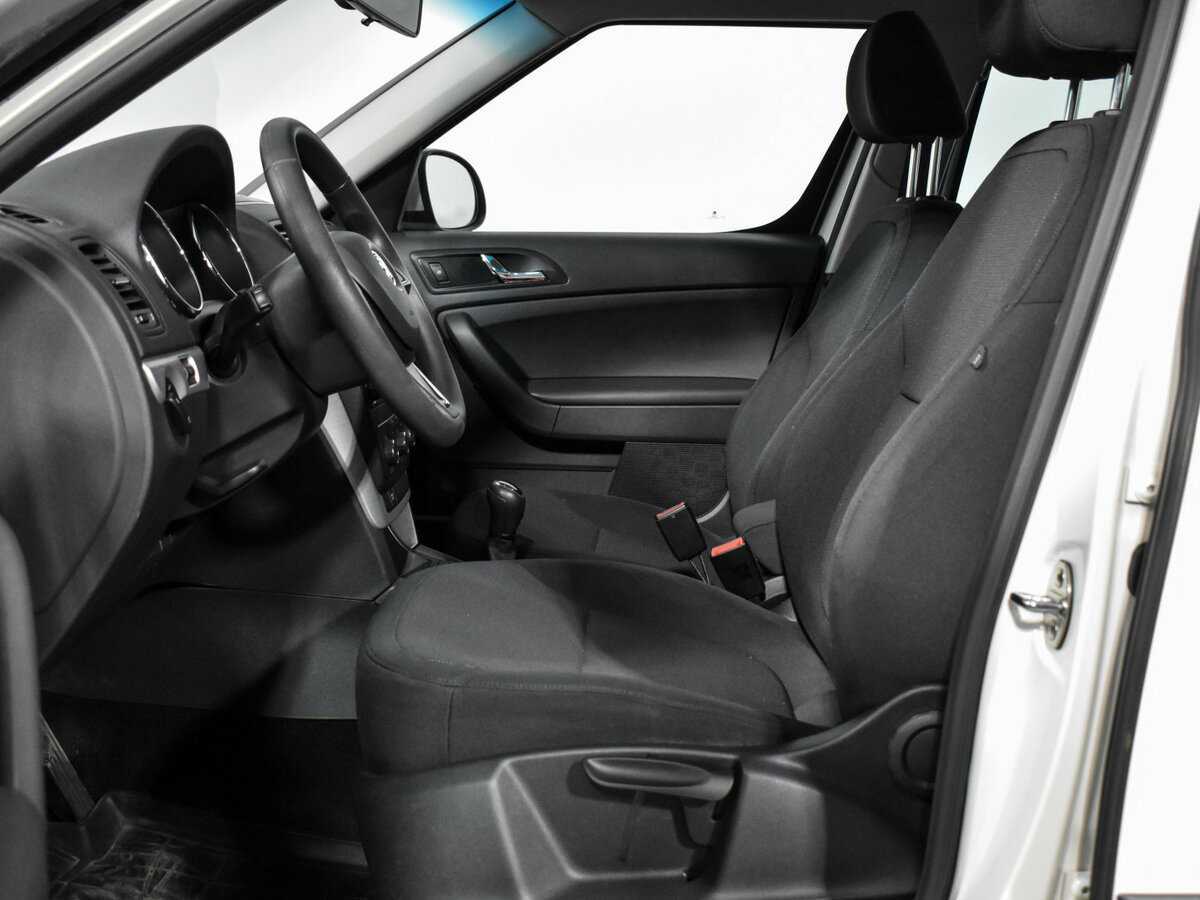 Купить Skoda Yeti с пробегом. Фото: #9