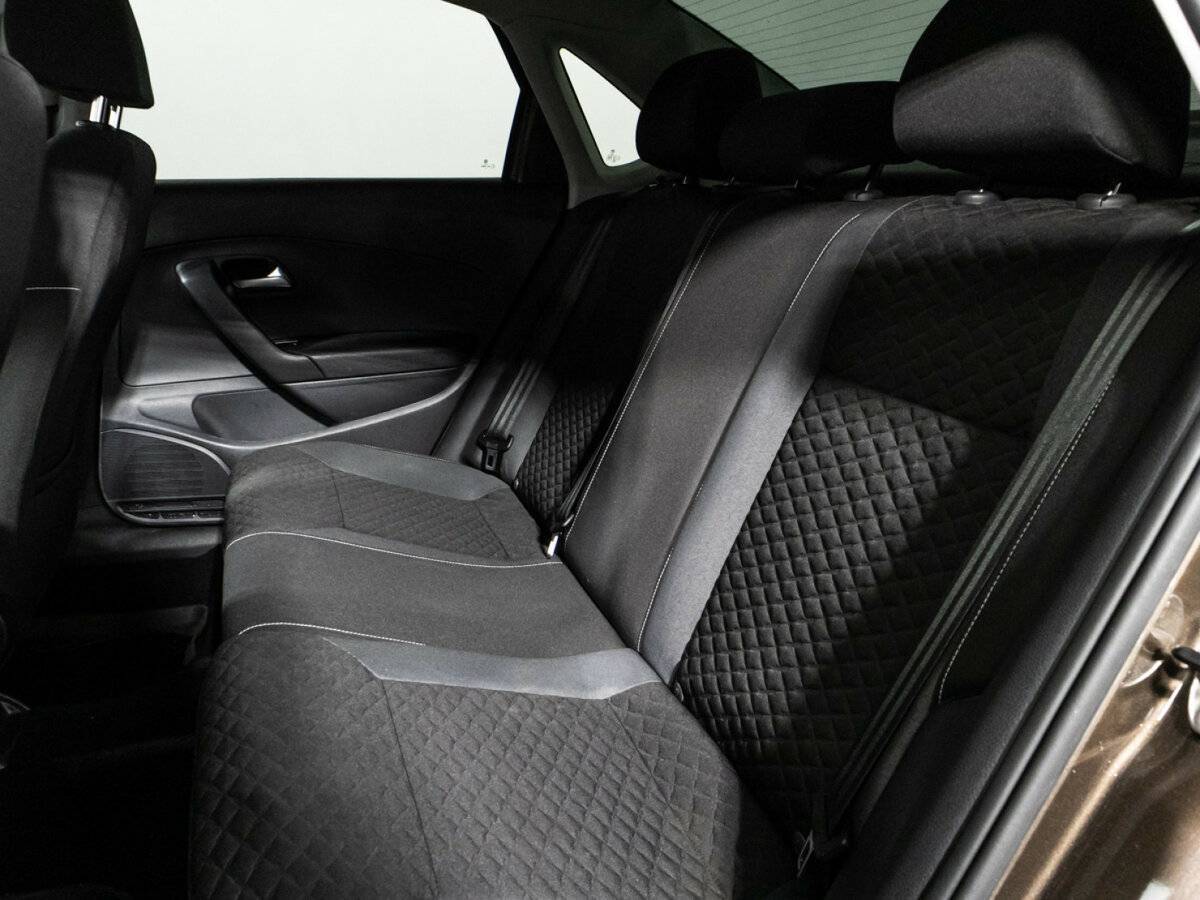 Купить Volkswagen Polo с пробегом. Фото: #9