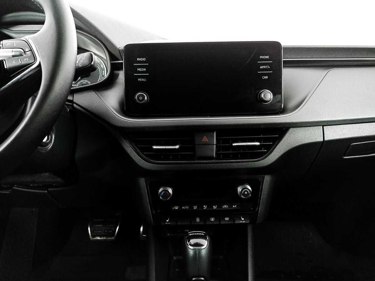Купить Skoda Rapid с пробегом. Фото: #12
