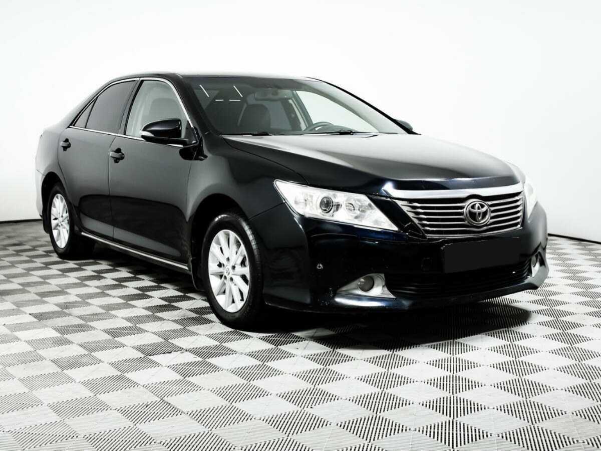 Купить Toyota Camry с пробегом. Фото: #2
