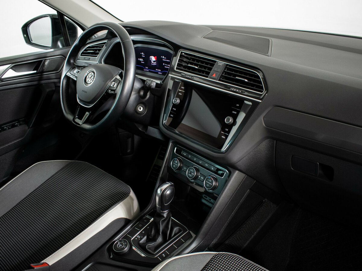 Купить Volkswagen Tiguan с пробегом. Фото: #8