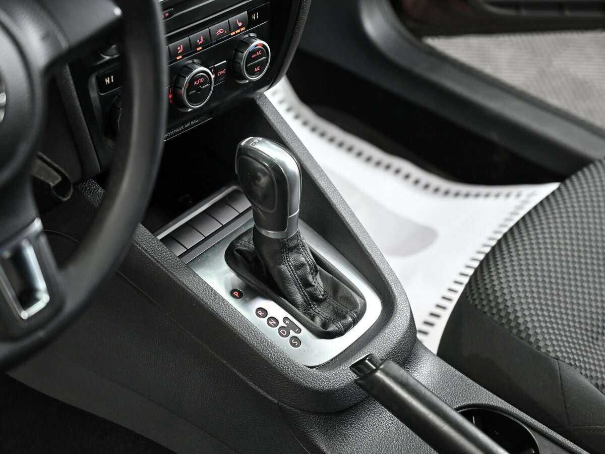 Купить Volkswagen Jetta с пробегом. Фото: #6