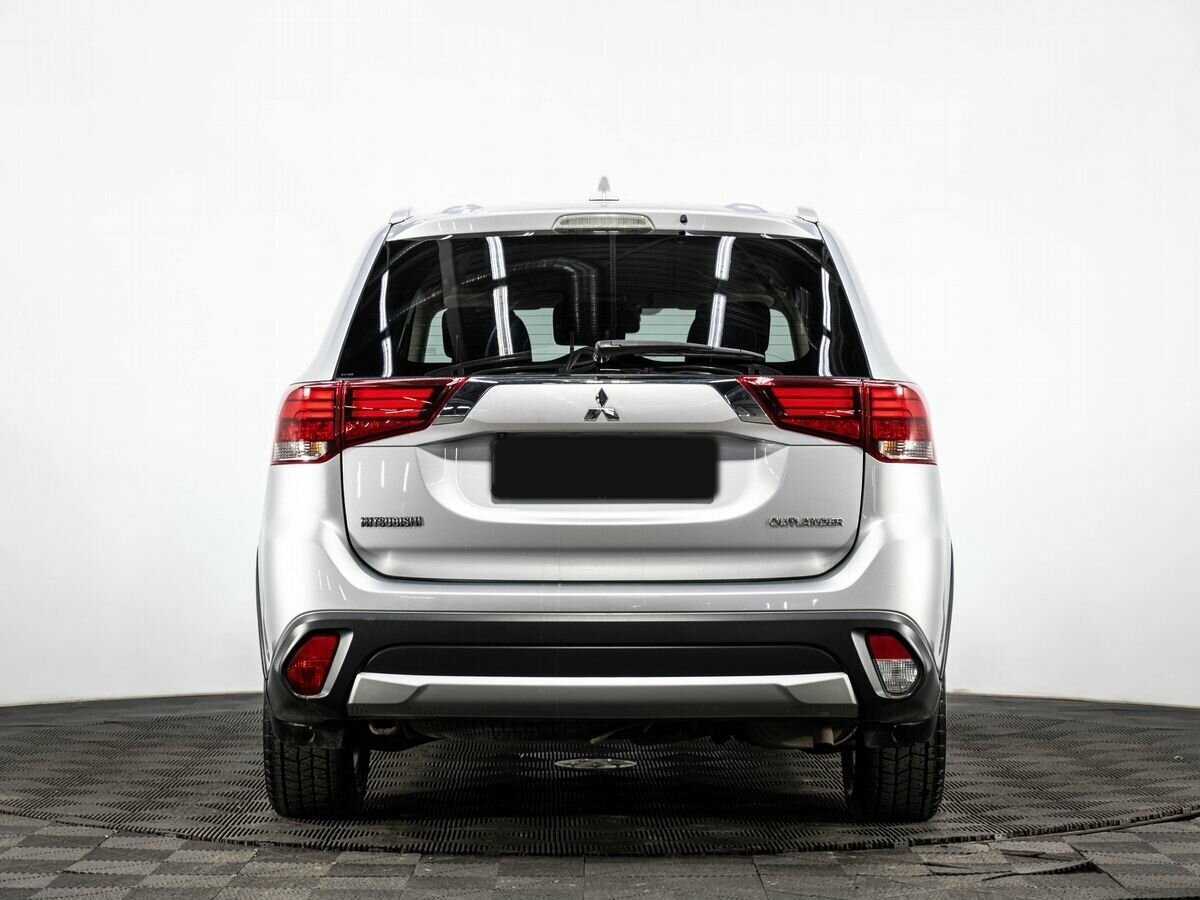 Купить Mitsubishi Outlander с пробегом. Фото: #4