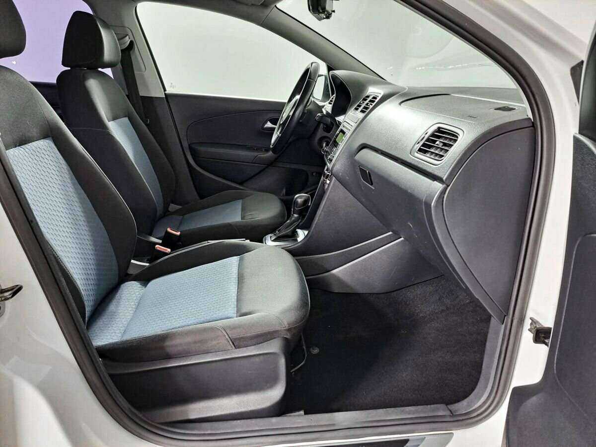 Купить Volkswagen Polo с пробегом. Фото: #6