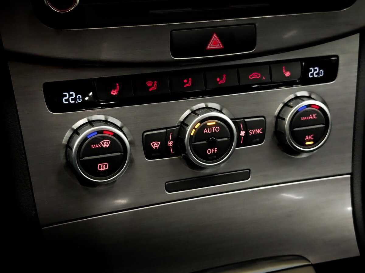 Купить Volkswagen Passat с пробегом. Фото: #22