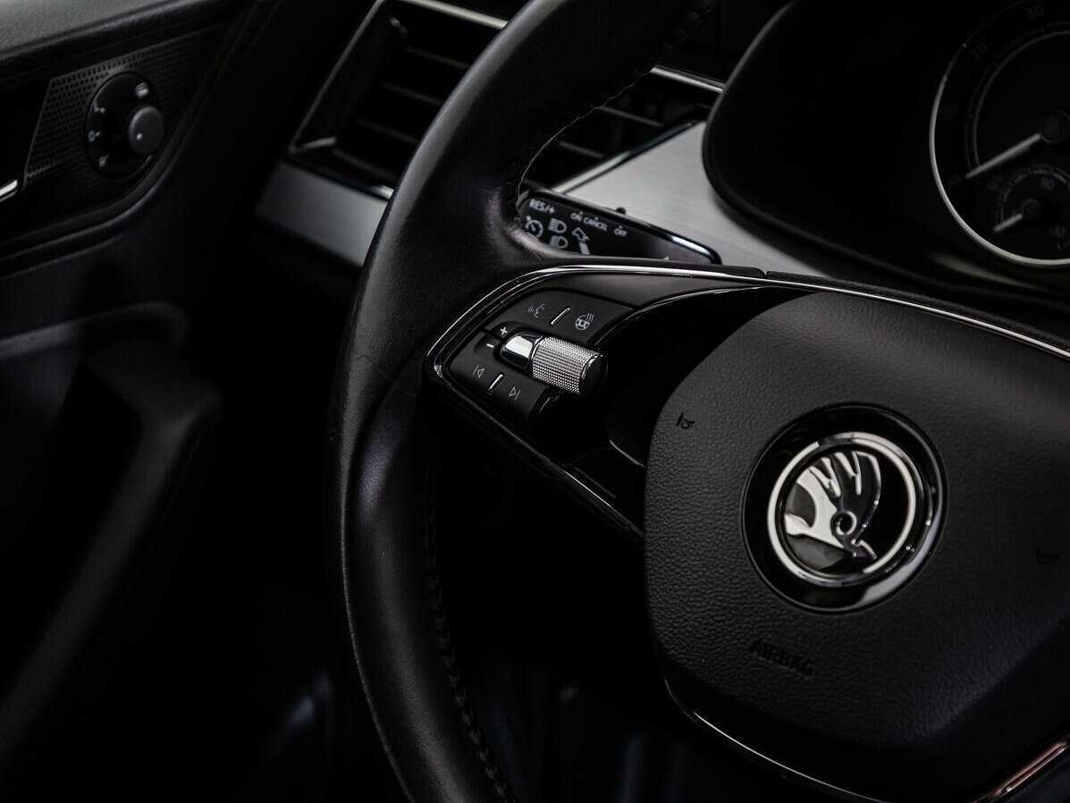 Купить Skoda Rapid с пробегом. Фото: #15