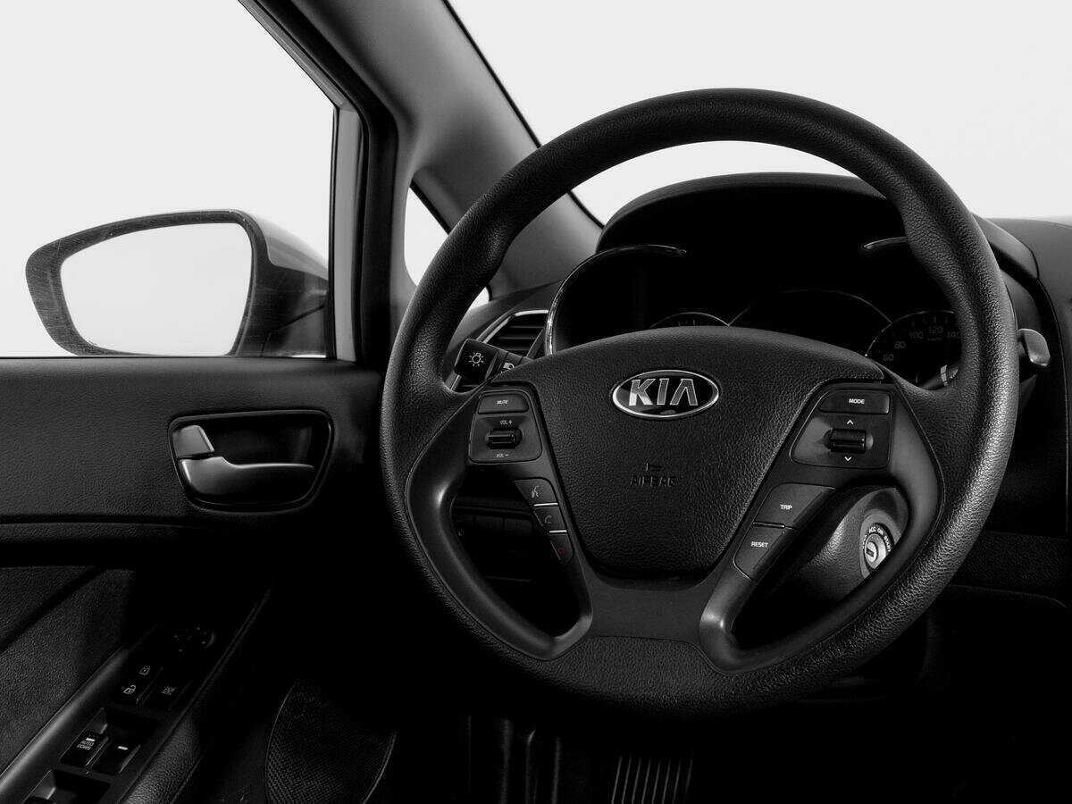 Купить Kia Cerato с пробегом. Фото: #13