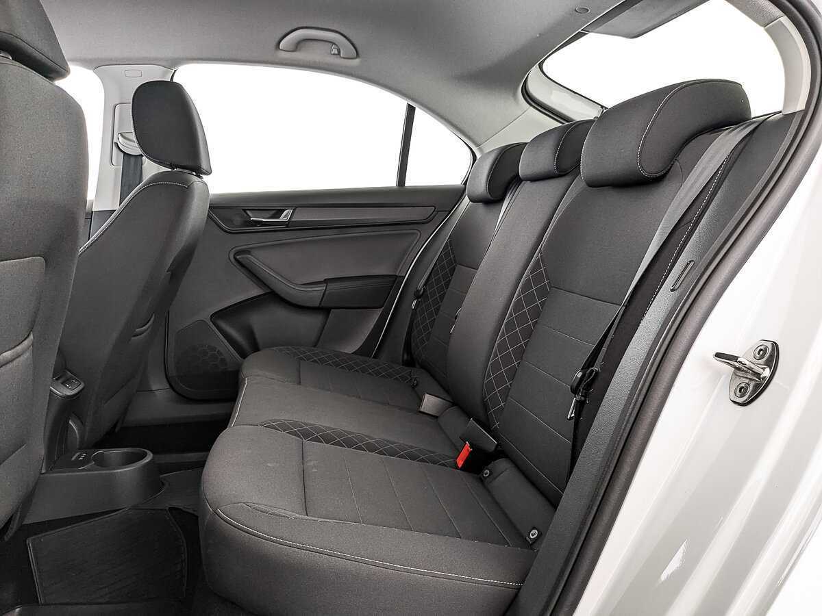 Купить Skoda Rapid с пробегом. Фото: #16