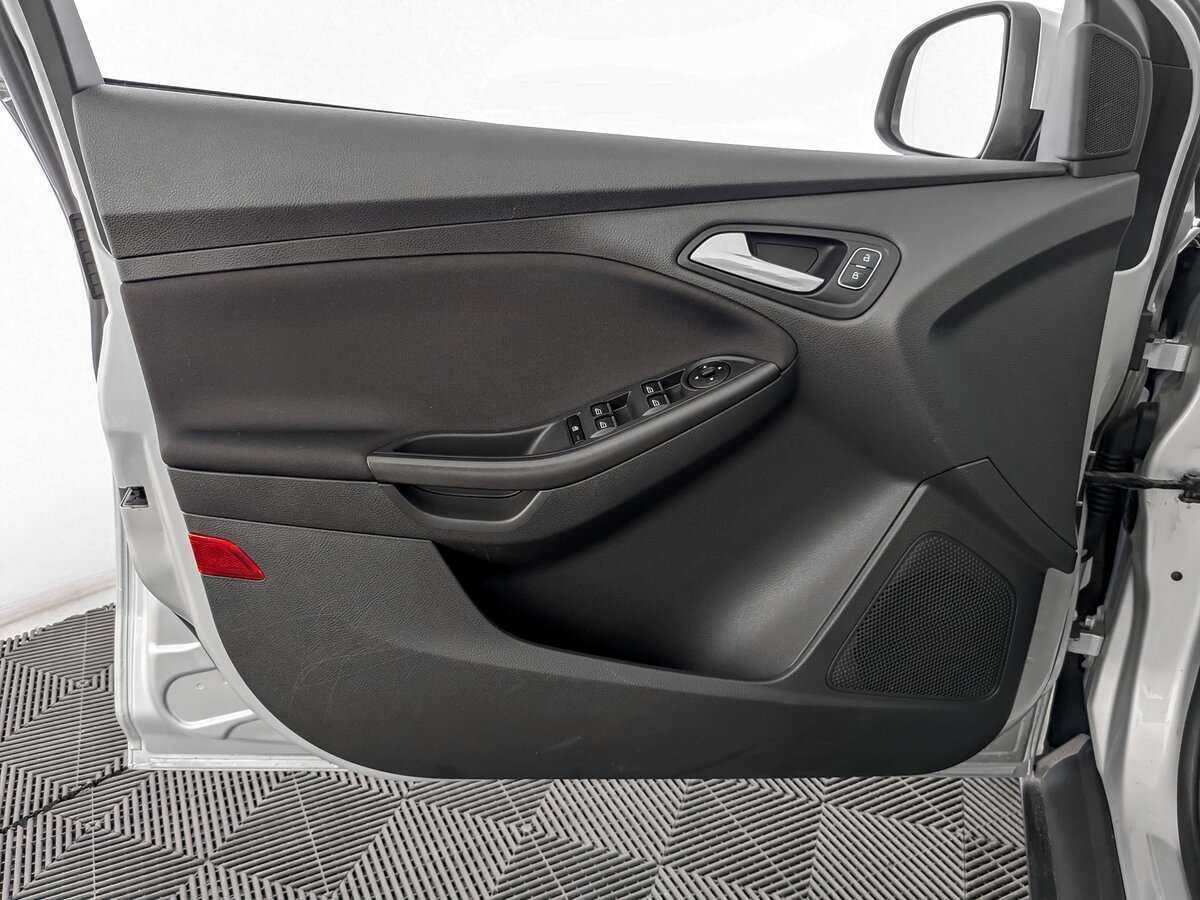 Купить Ford Focus с пробегом. Фото: #14