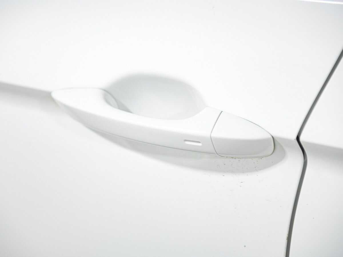 Купить Volkswagen Passat с пробегом. Фото: #17