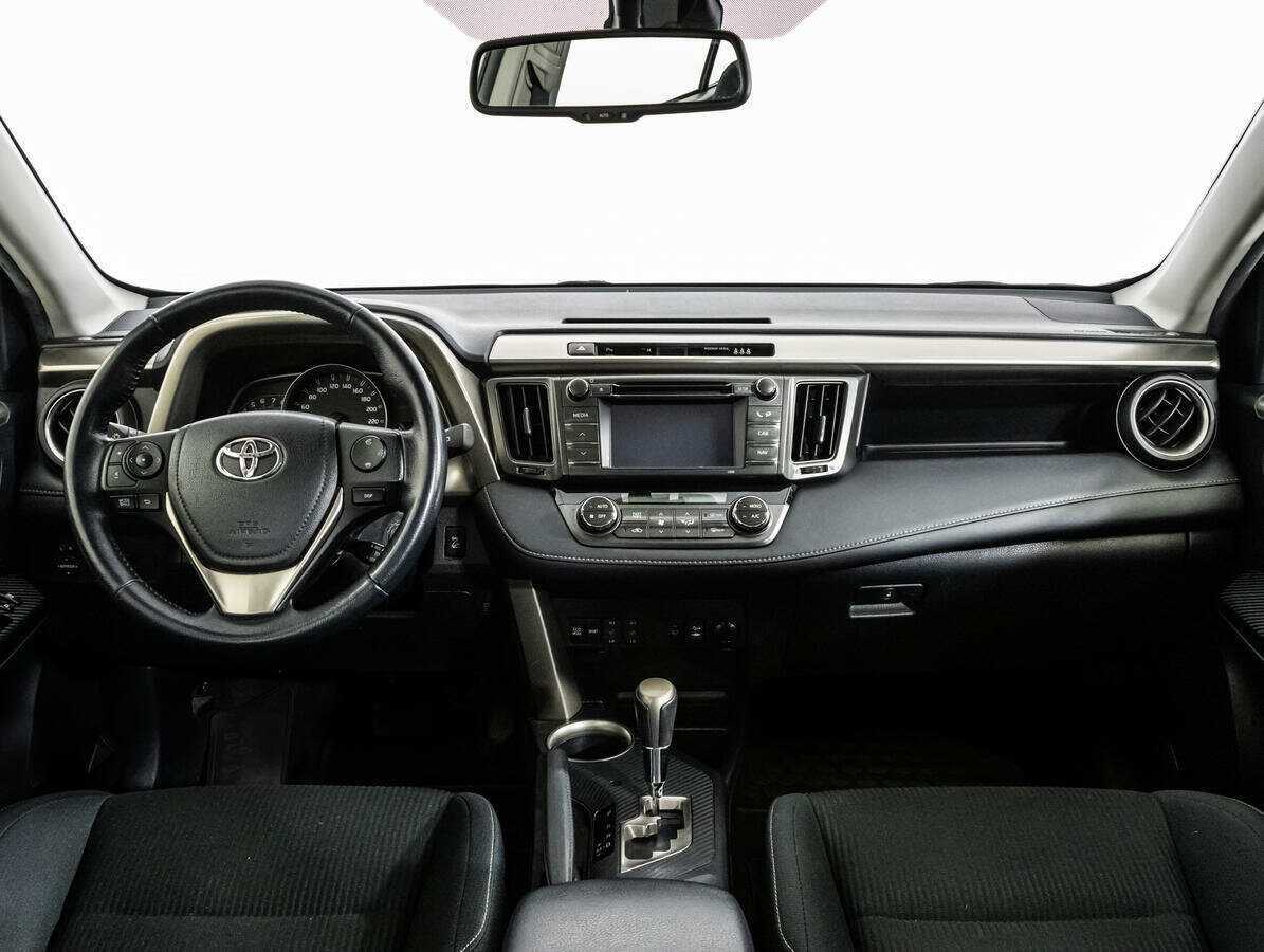Купить Toyota RAV4 с пробегом. Фото: #10