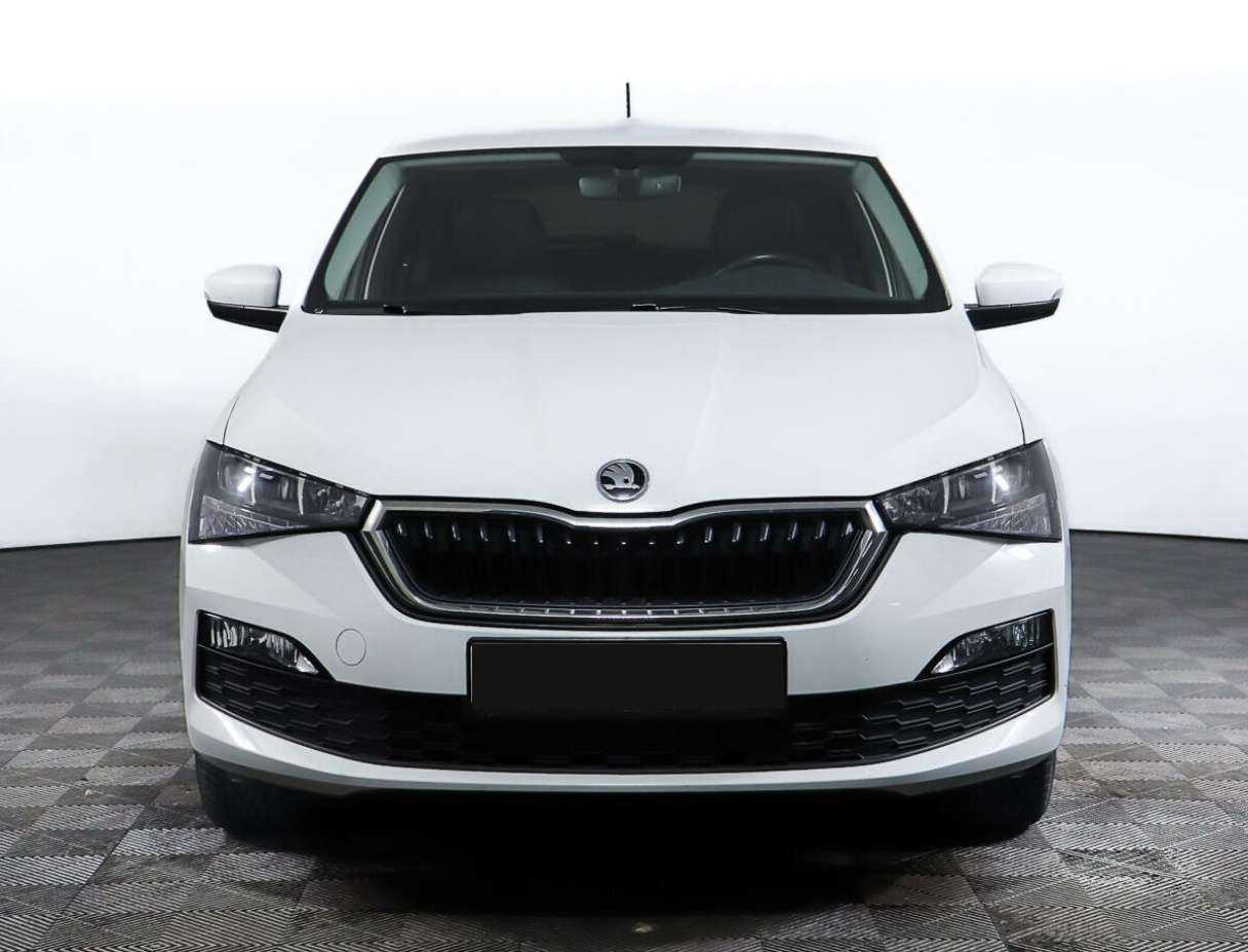 Купить Skoda Rapid с пробегом. Фото: #1