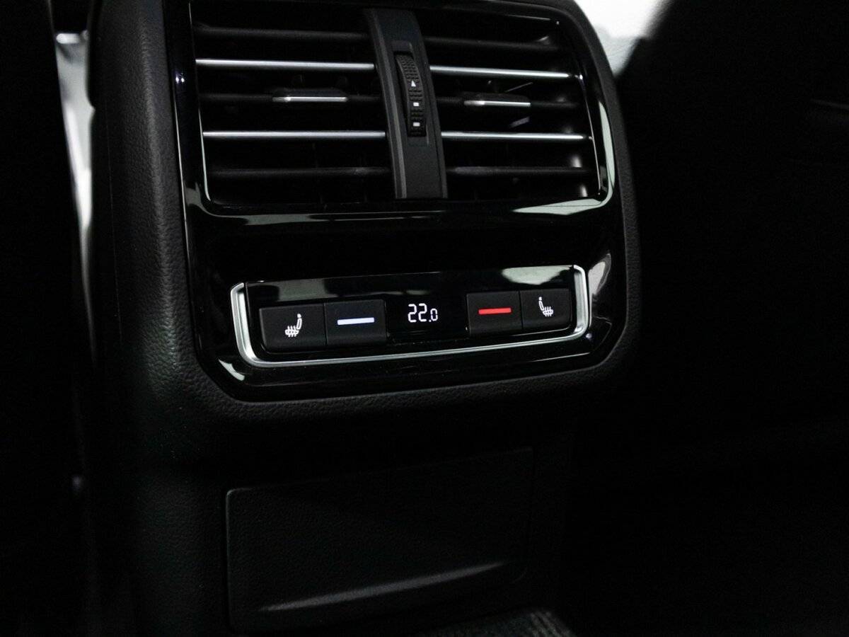 Купить Volkswagen Passat с пробегом. Фото: #16