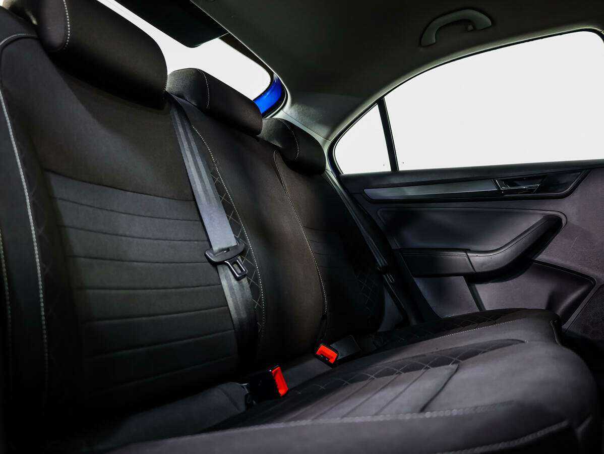 Купить Skoda Rapid с пробегом. Фото: #11