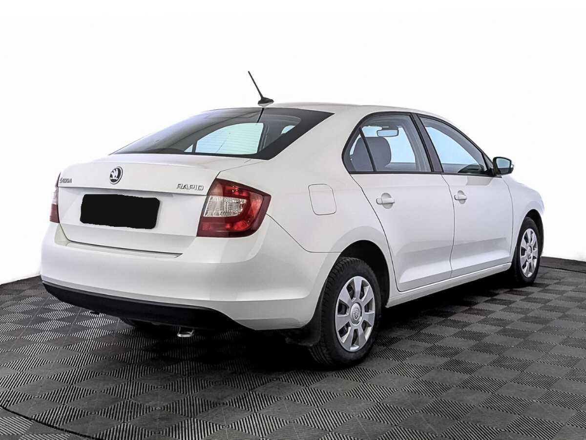Купить Skoda Rapid с пробегом. Фото: #4