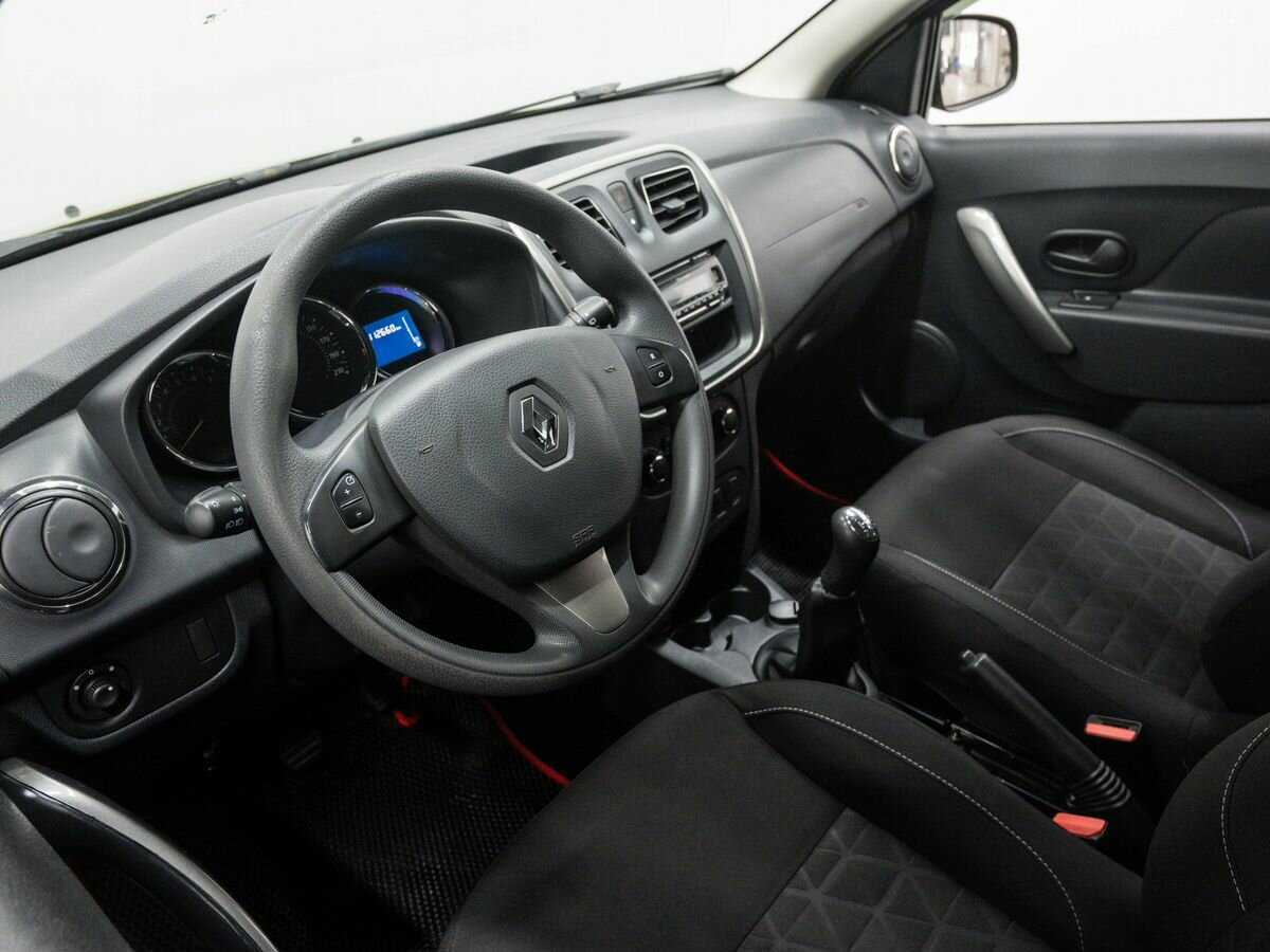 Купить Renault Sandero с пробегом. Фото: #12