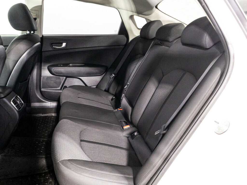 Купить Kia Optima с пробегом. Фото: #9
