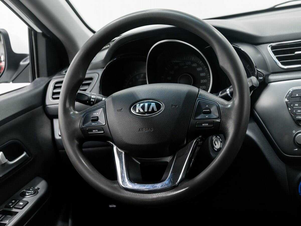 Купить Kia Rio с пробегом. Фото: #9