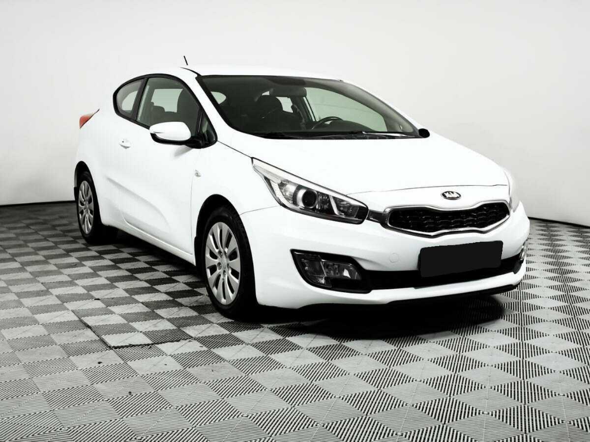 Купить Kia Ceed с пробегом. Фото: #2
