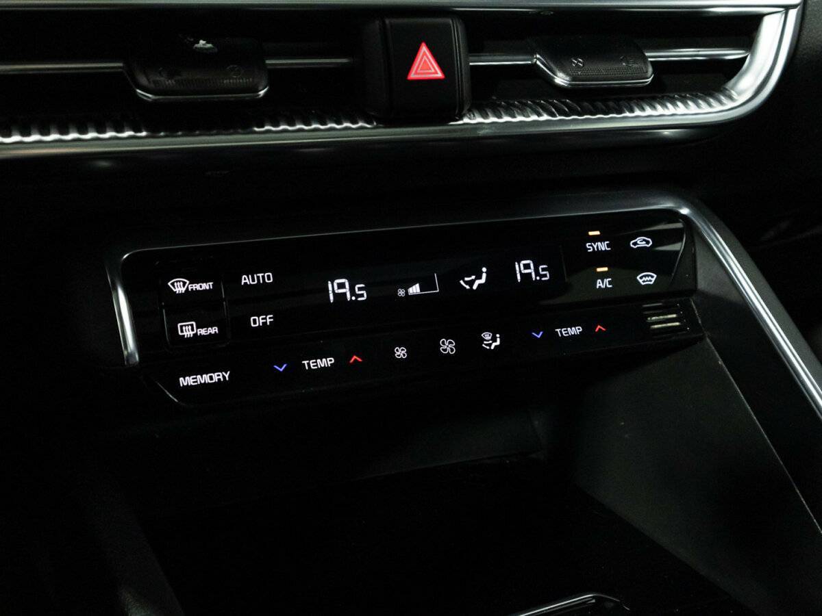 Купить Kia K5 с пробегом. Фото: #22