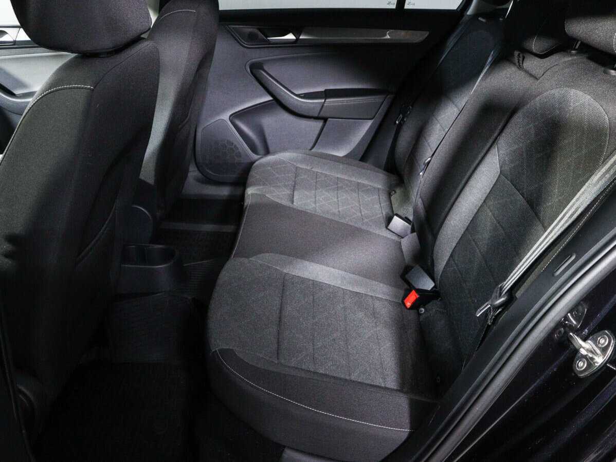 Купить Volkswagen Polo с пробегом. Фото: #7