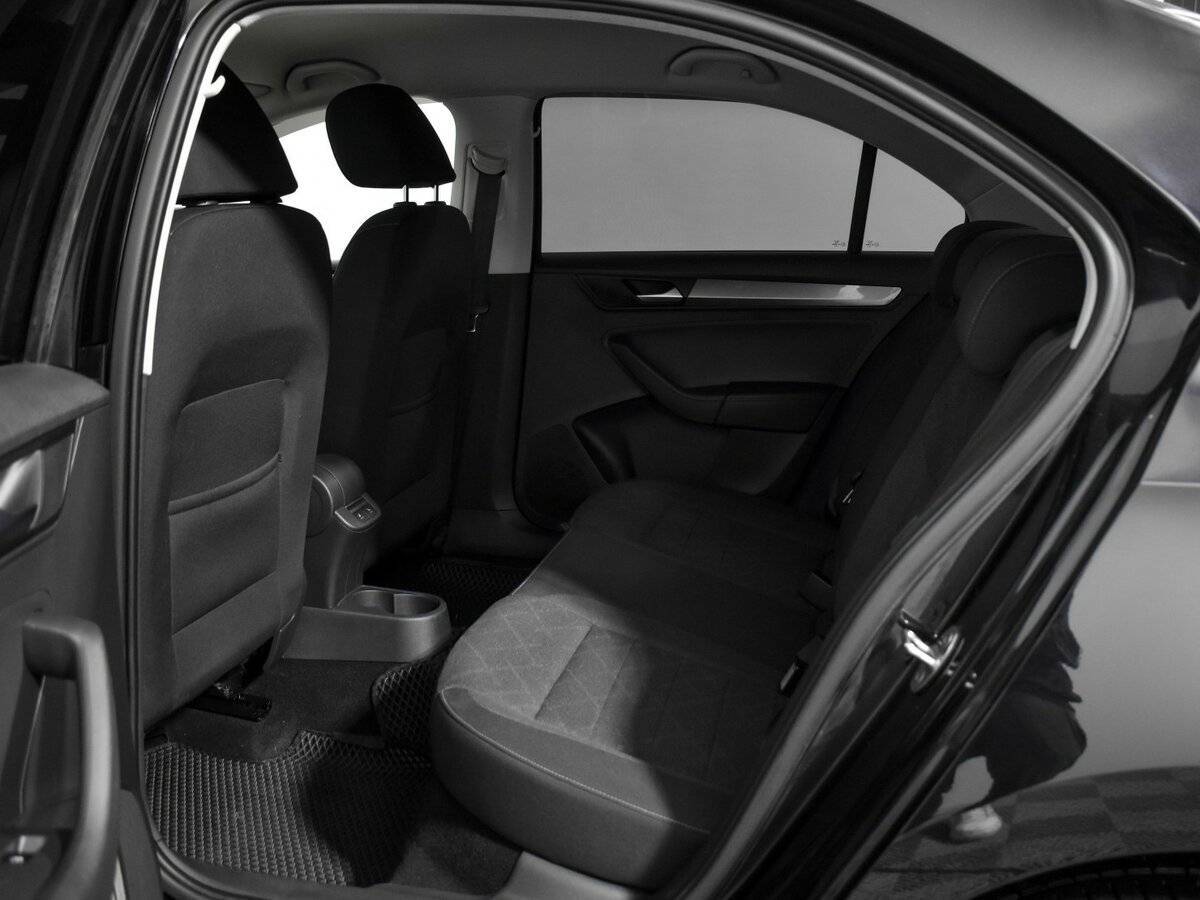 Купить Volkswagen Polo с пробегом. Фото: #11