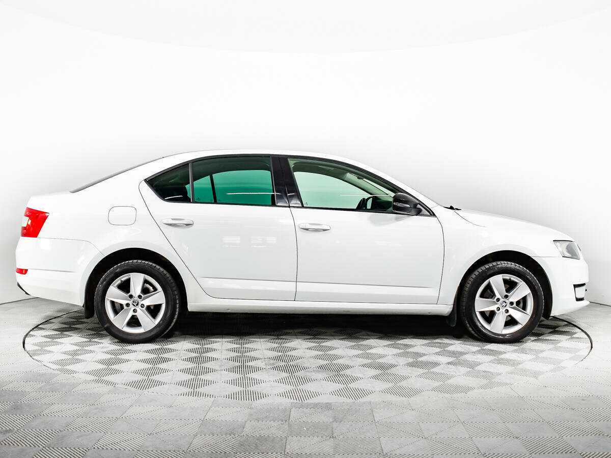 Купить Skoda Octavia с пробегом. Фото: #3