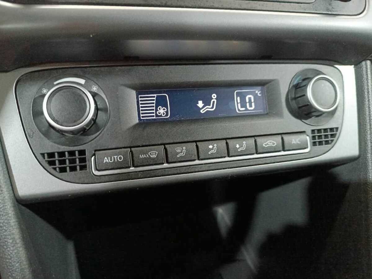 Купить Volkswagen Polo с пробегом. Фото: #13