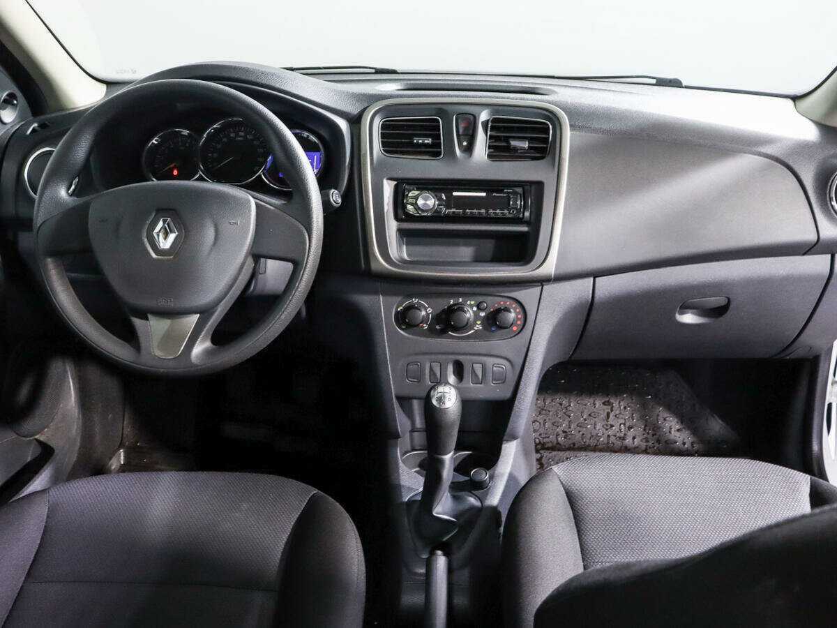 Купить Renault Logan с пробегом. Фото: #9