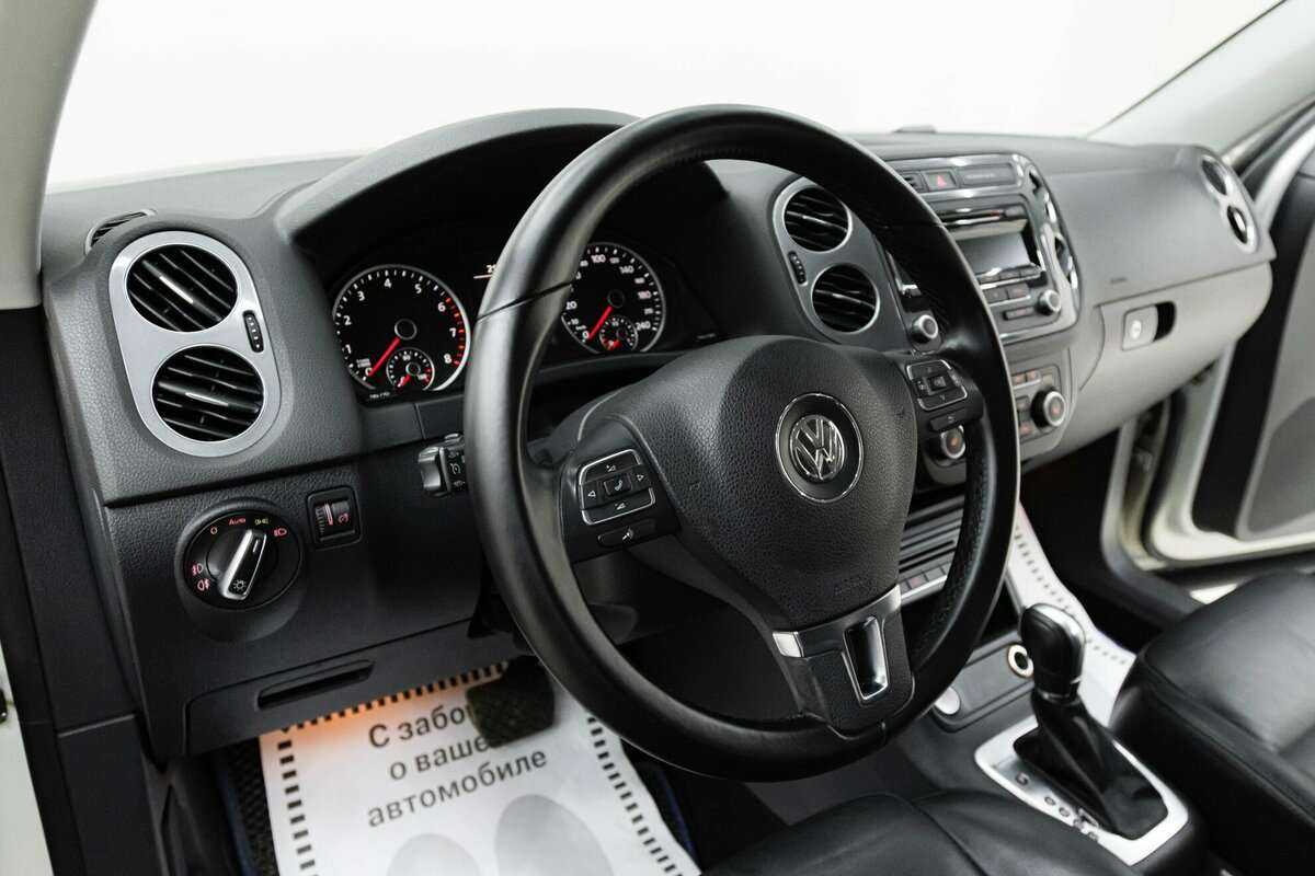 Купить Volkswagen Tiguan с пробегом. Фото: #9