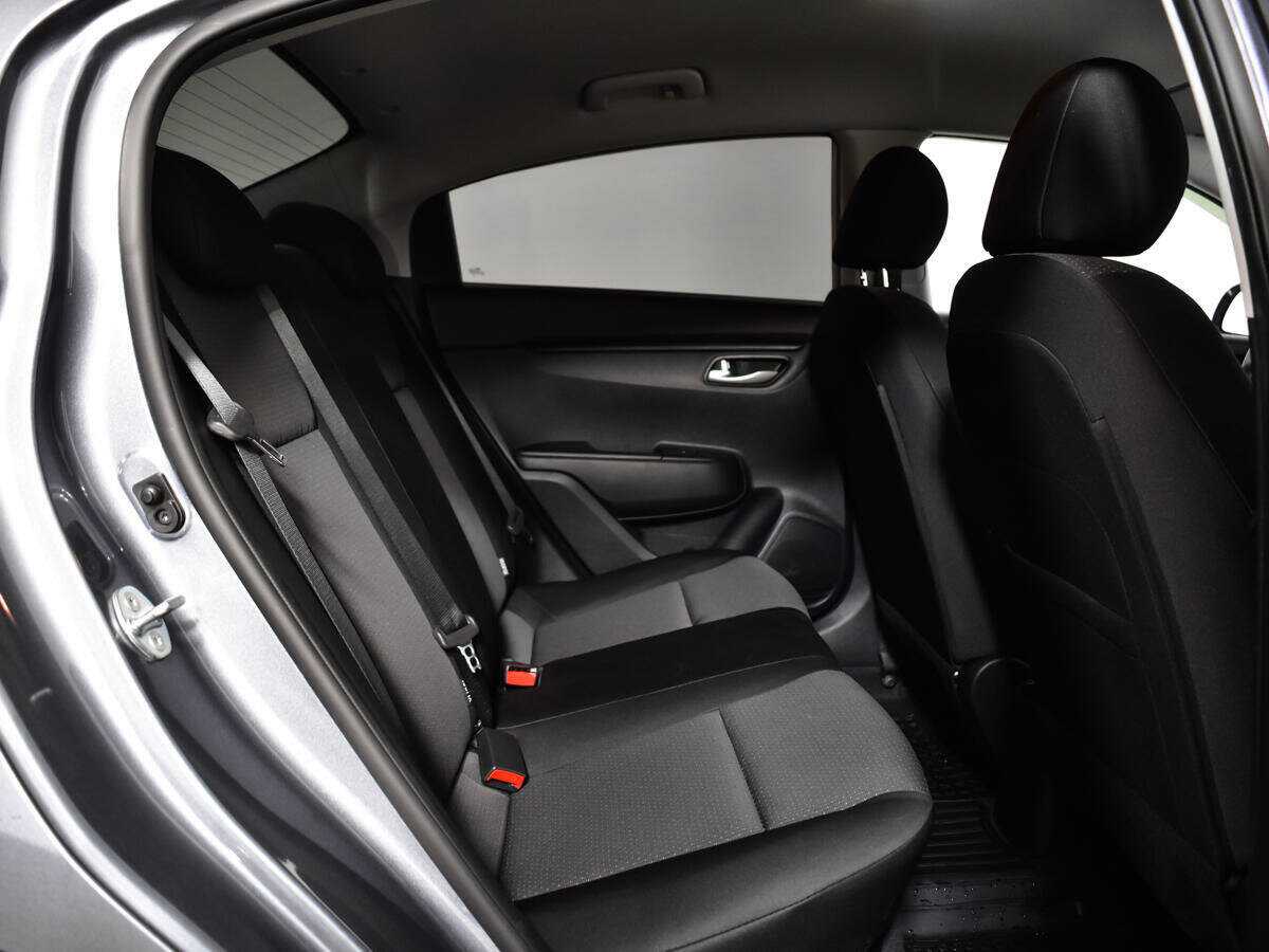 Купить Kia Rio с пробегом. Фото: #9