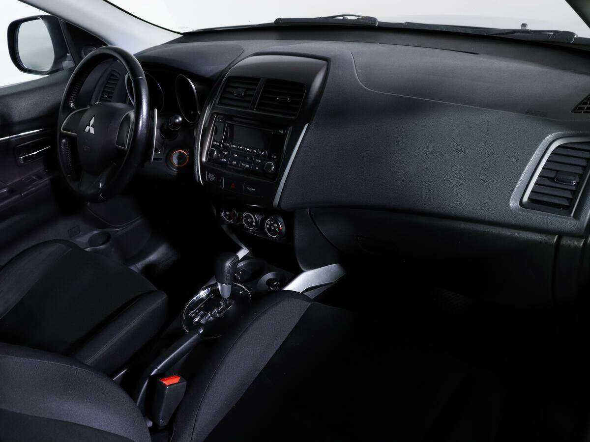 Купить Mitsubishi ASX с пробегом. Фото: #8