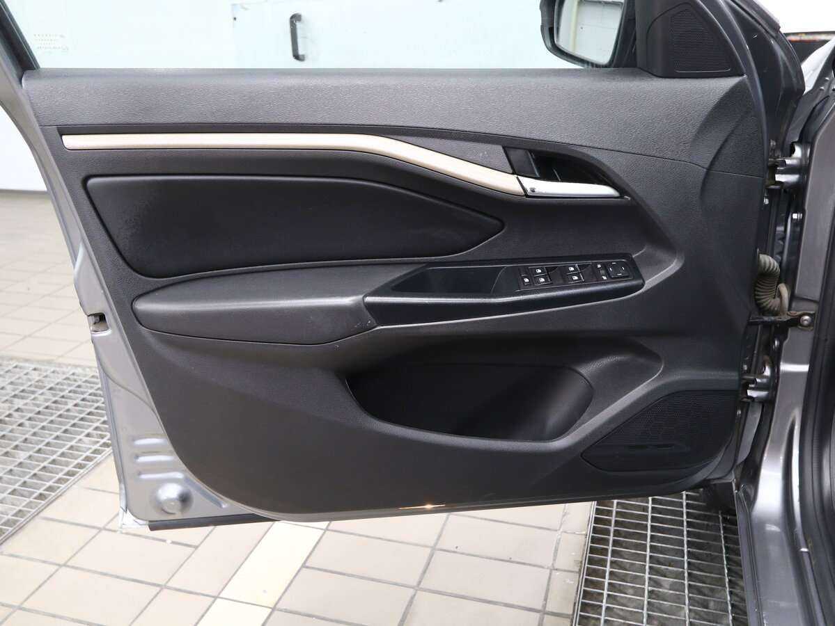 Купить Lada (ВАЗ) Vesta с пробегом. Фото: #12