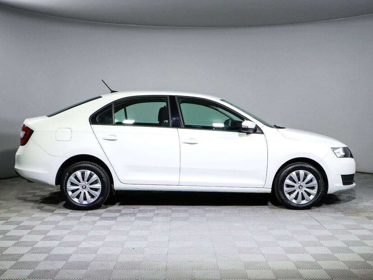 Купить Skoda Rapid с пробегом. Фото: #3