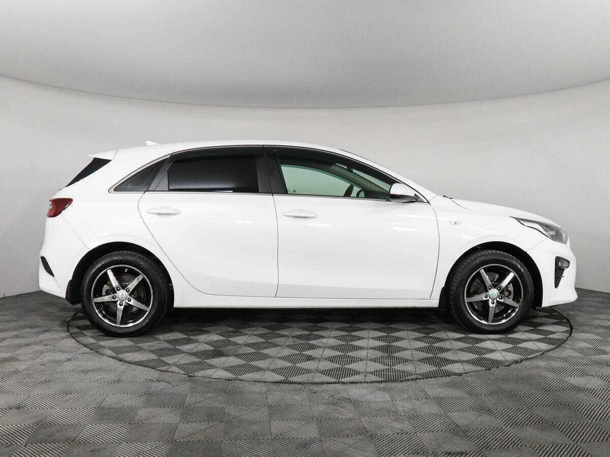 Купить Kia Ceed с пробегом. Фото: #2